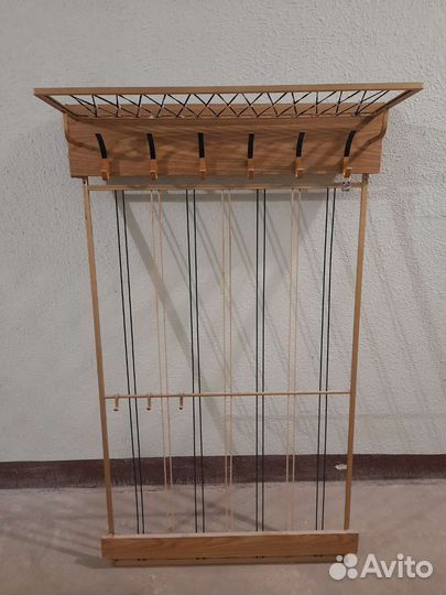 Вешалка для одежды настенная