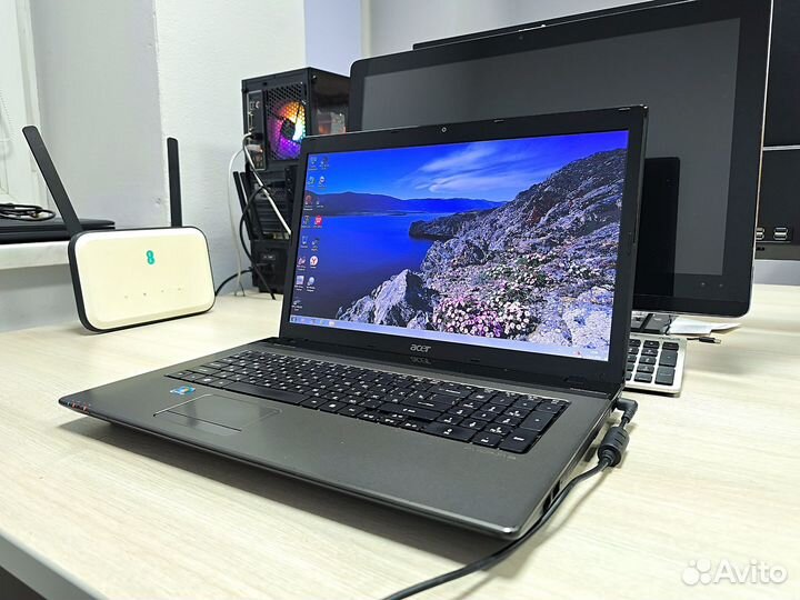 Acer AMD A8-3500M: 1,6 ггц, 8 гб, 750 гб HDD, AMD