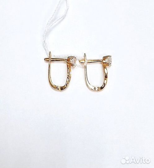 Серьги с синтетическим камнем Золото