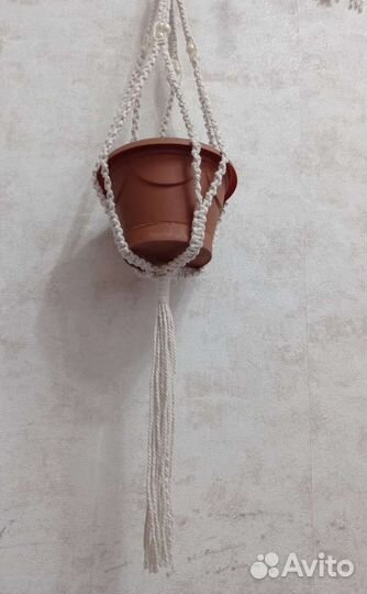 Кашпо для цветов плетеное. Макраме