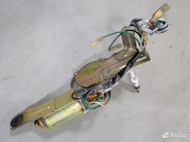 Мотор стеклоочистит.зад.Nissan Bluebird универс