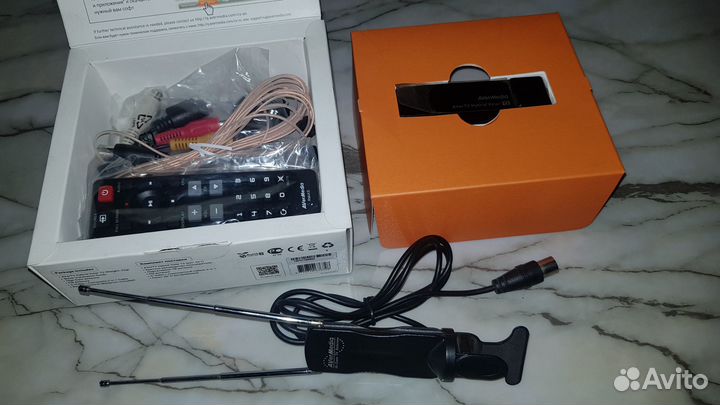 TV тюнер AVerMedia avertv Hybrid Volar T2