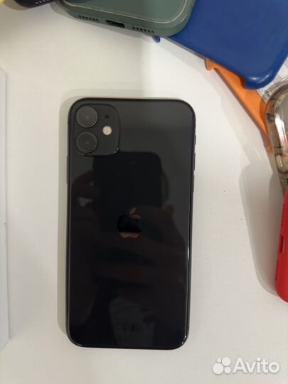 iPhone 11, 64 ГБ