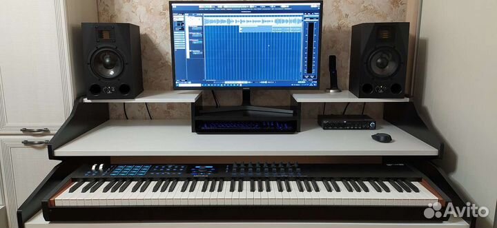 Столы для студии звукозаписи