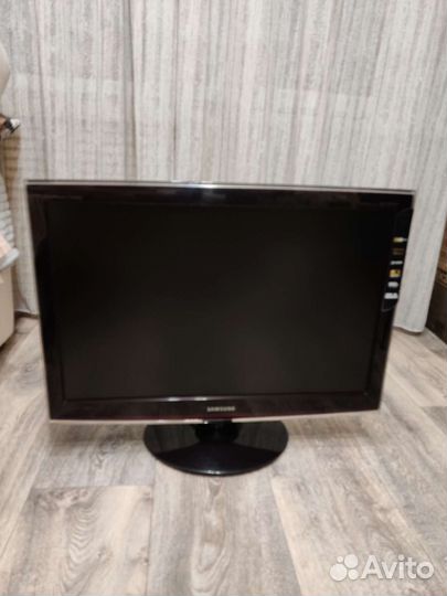 Монитор-телевизор Samsung T260 HD