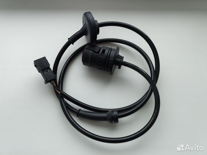 Датчик частоты вращения колеса ABS