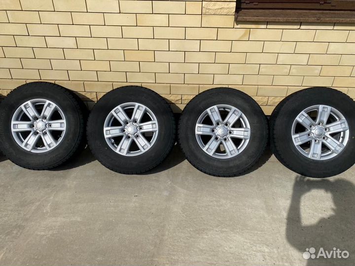 Bridgestone Blizzak DM-V2 245/70 R16 107S