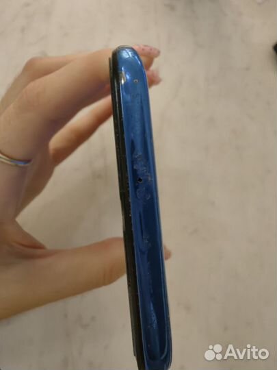 Samsung Galaxy A50, 4/64 ГБ