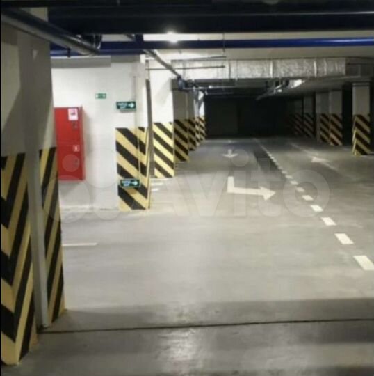 Машиноместо, 13 м²