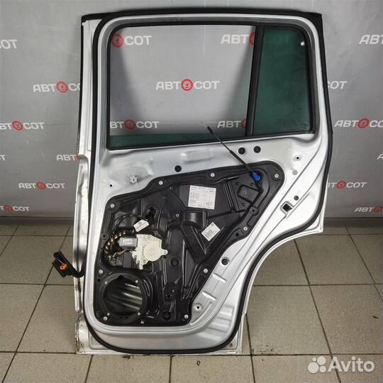 Дверь задняя правая VW Tiguan 2007-2011
