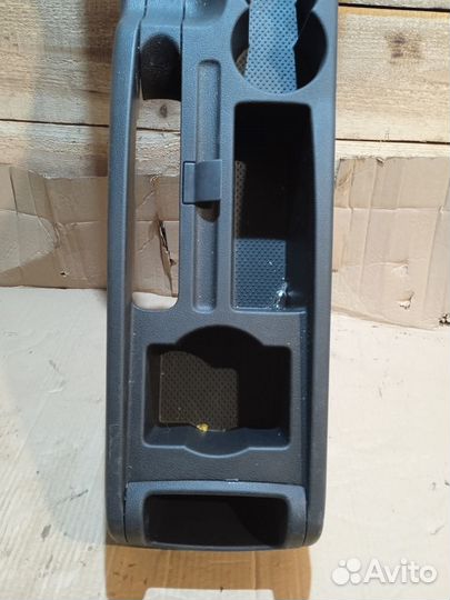 Консоль центральная (тоннель) Skoda Yeti 1.8 tsi 4