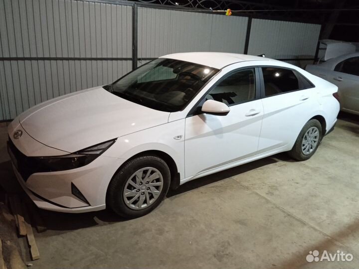 Hyundai Elantra 1.6 AT, 2022, 16 000 км