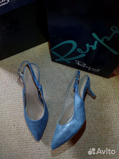Туфли сине-серебристые новые и бежевые