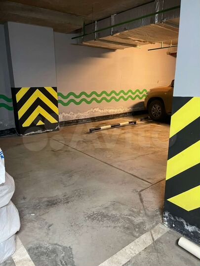 Машиноместо, 24 м²