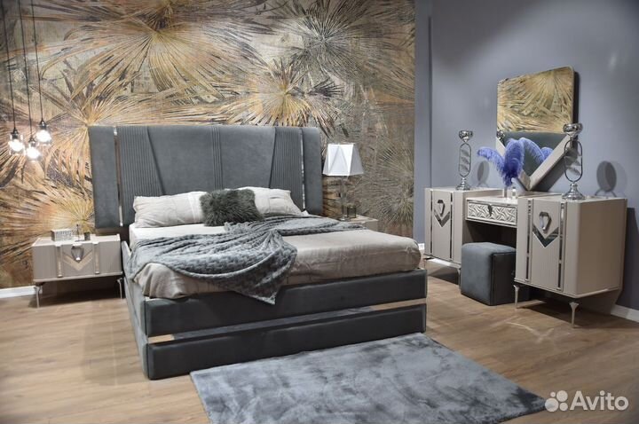 Спальный гарнитур