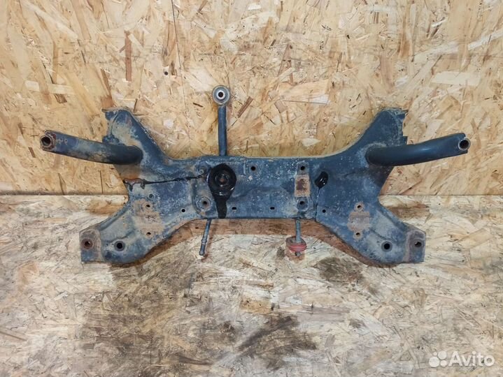 Подрамник Mitsubishi Colt Z30