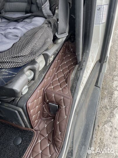 3d коврики на грузовик Nissan Trade