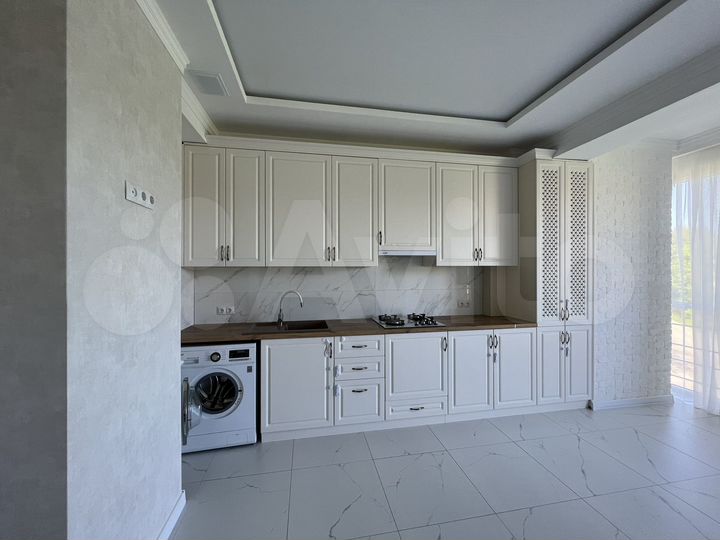 2-к. квартира, 77 м², 3/12 эт.