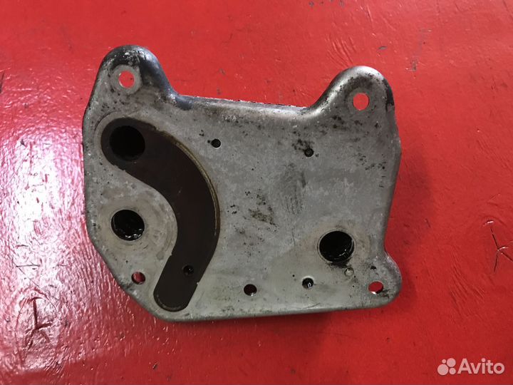 Радиатор масляный Mercedes C-Class W204 2008-2010