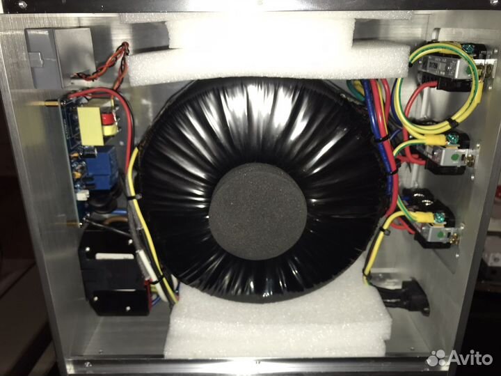 Сетевой фильтр дистрибьютор питания Ultra Hiend