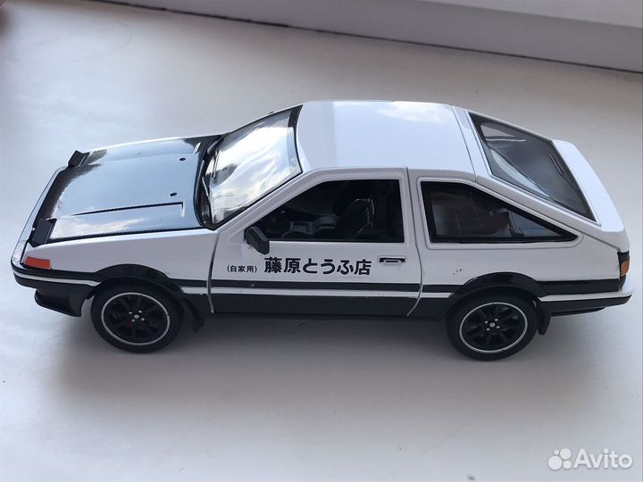 Модель trueno AE86 Initial D