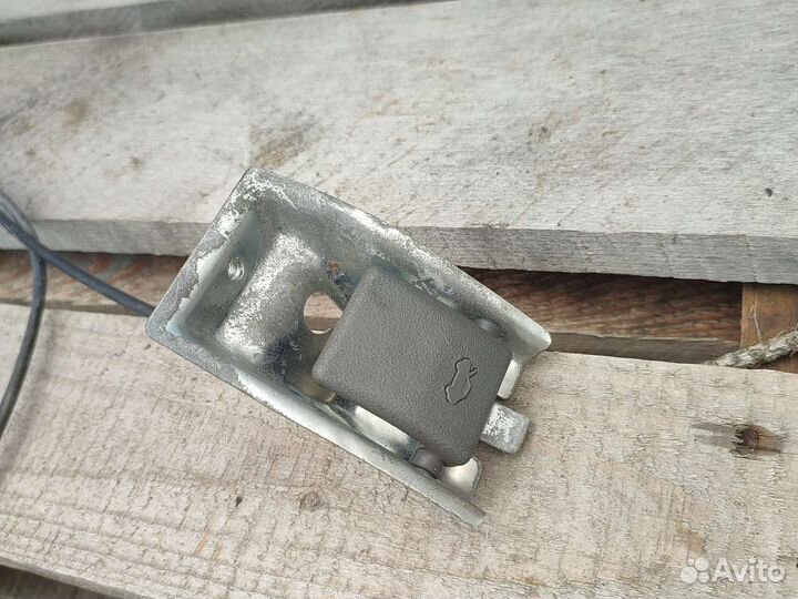 Сузуки Балено замок тросик капота