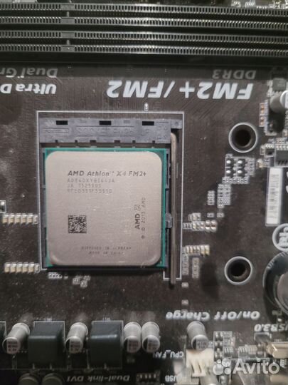 Материнская плата с процессором