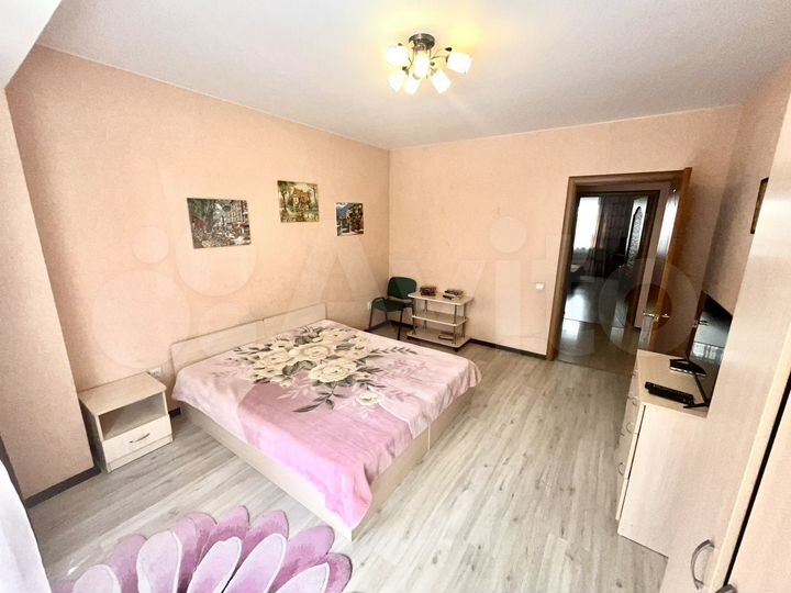 2-к. квартира, 73 м², 1/9 эт.