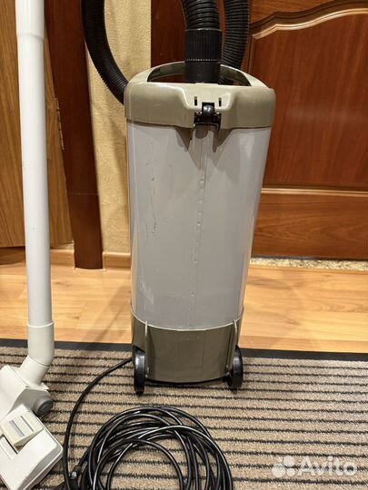 Пылесос ETA 402 -1994г.в