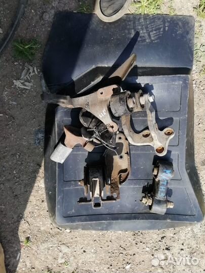 Подушка двигателя кронштейн Дэу Матиз 0.8