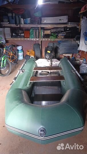 Лодка с мотором