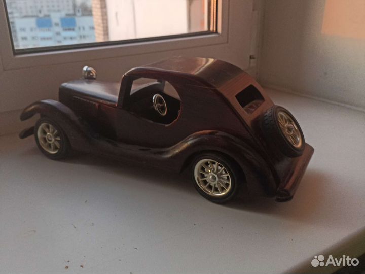 Доминиканская модель из дерева