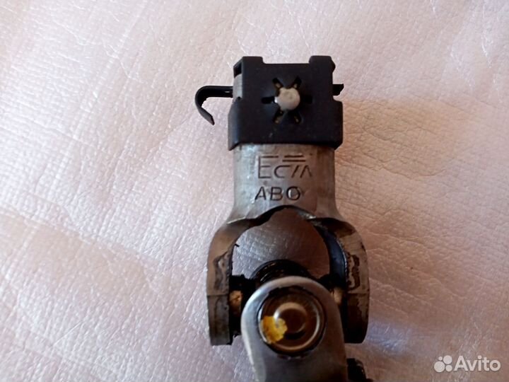 Рулевой кардан Mazda Familia Premacy 323