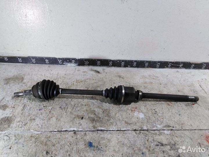 Привод передний правый