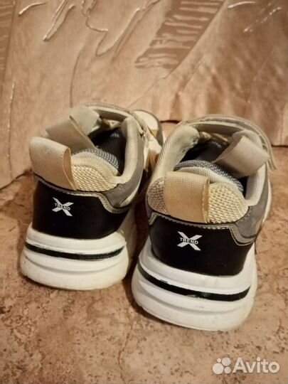 Кроссовки 35 размер
