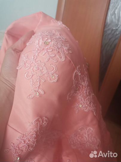 Вечернее платье