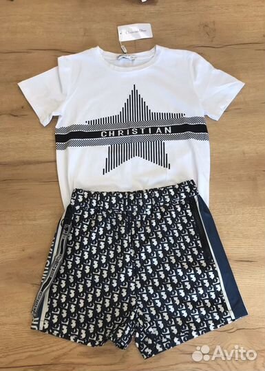 Женская одежда. В Наличии