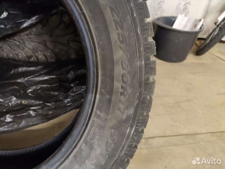 Hankook Winter I'Pike 225/60 R17 99T
