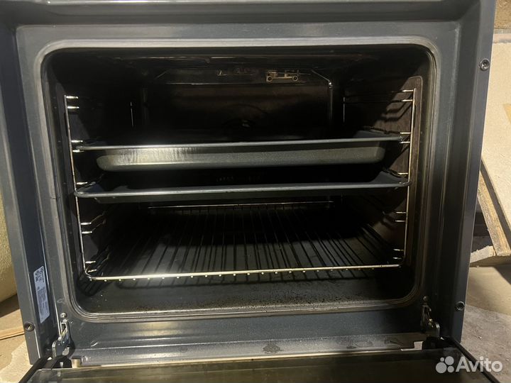 Духовой шкаф Electrolux opeb2500V