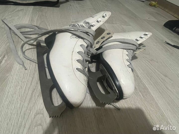 Коньки фигурные