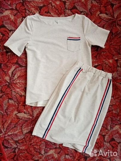 Костюм женский