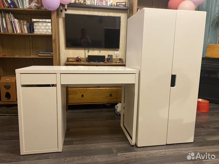 Письменный стол икея и детский шкаф IKEA