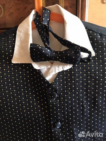 Костюм праздничный