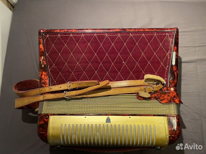 Аккордеон Концертный Horch IV-120/41 (14/3168)