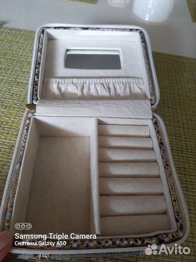 Коробка для хранения сережек, колец