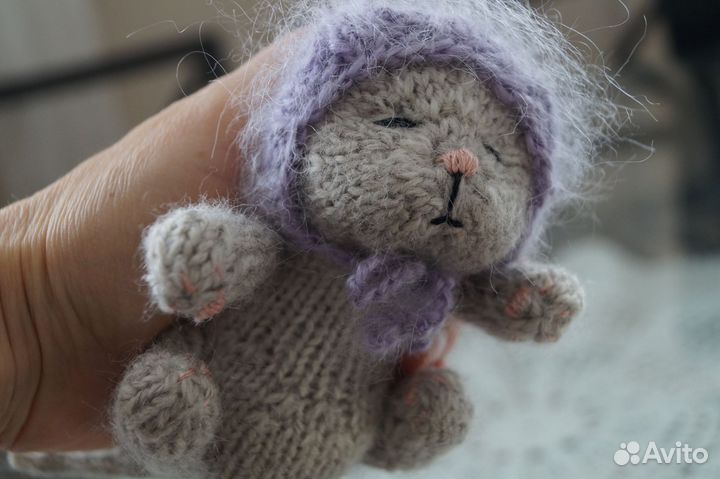 Игрушка спящий котенок