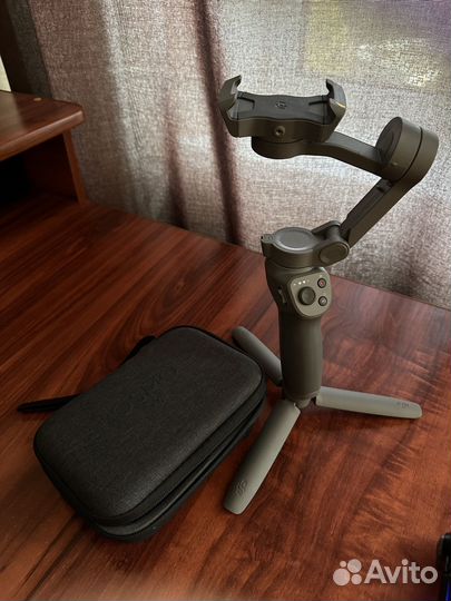 Стабилизатор DJI Osmo mobile 3