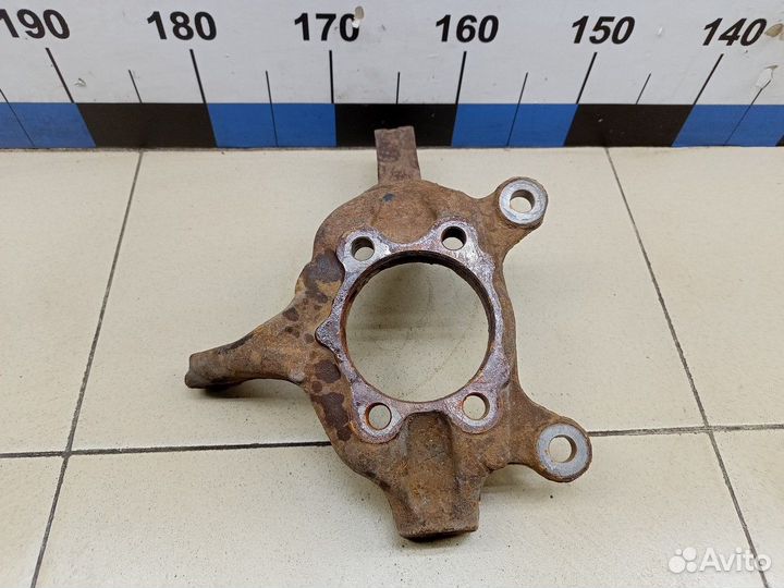 Кулак поворотный передний правый Juke (F15) 2011