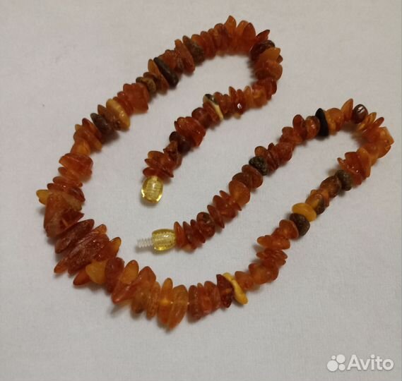 Бусы из необработанного янтаря