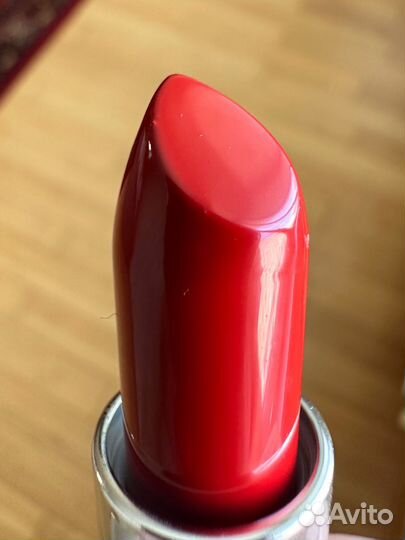 Clinique помада